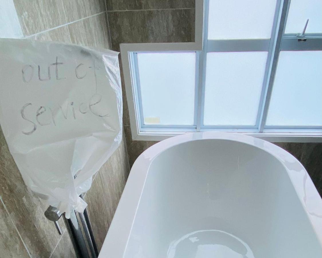 Queenroomsharedbathroom2Aldult-204 (Adults Only) โอ๊คแลนด์ ภายนอก รูปภาพ